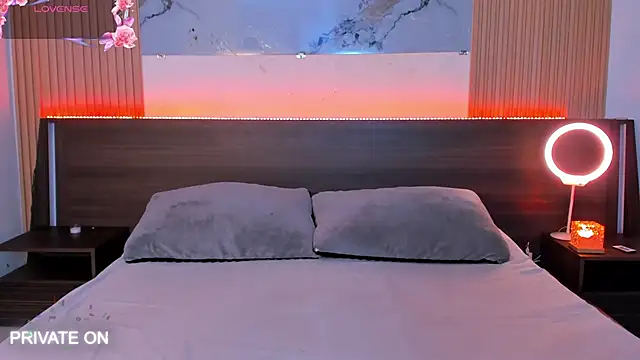 samanthaa moon online show from May 5, 11:52 pm
