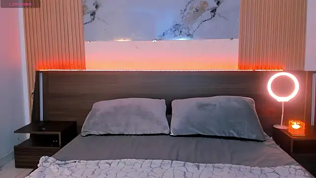 samanthaa moon online show from February 7, 10:51 pm