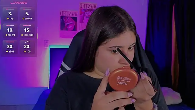 Gaby  Howards online show from December 3, 7:02 pm