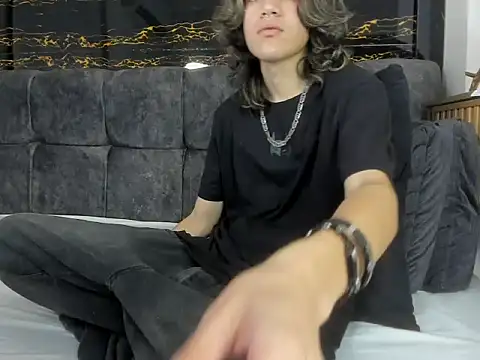 Diamond twink online show from February 14, 3:01 pm