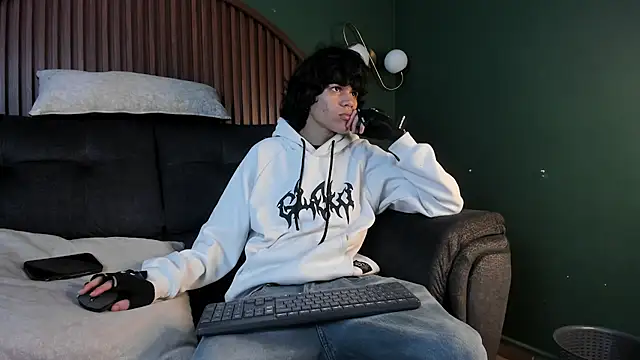 Diamond twink online show from July 12, 5:41 am