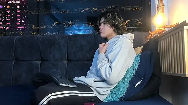 Diamond twink online show from November 5, 3:53 am