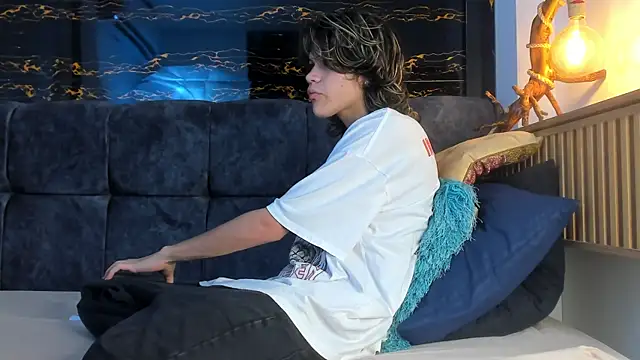 Diamond twink online show from October 10, 7:36 pm
