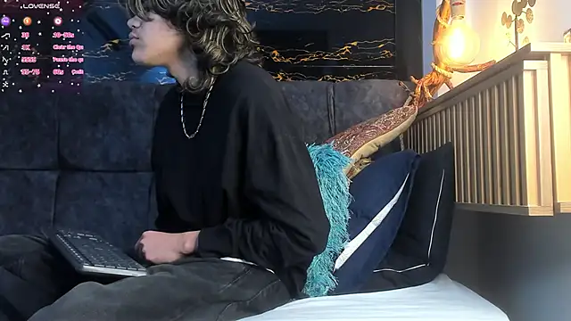 Diamond twink online show from November 14, 4:16 am