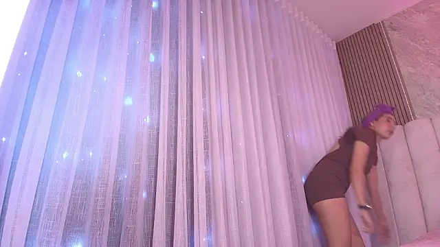 Snapshot of celeste_moonx chatting on January 15, 11:57 am celeste moonx online show from January 15, 11:57 am