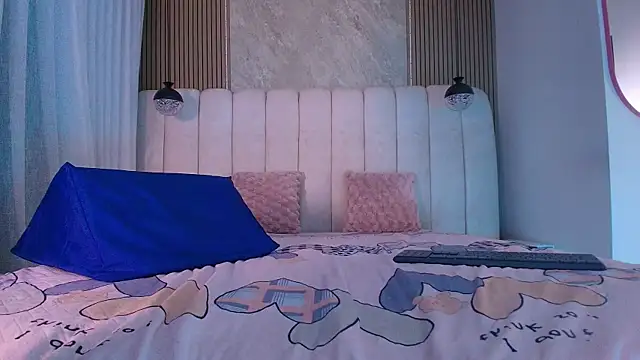 Snapshot of celeste_moonx chatting on July 3, 12:00 pm celeste moonx online show from July 3, 12:00 pm