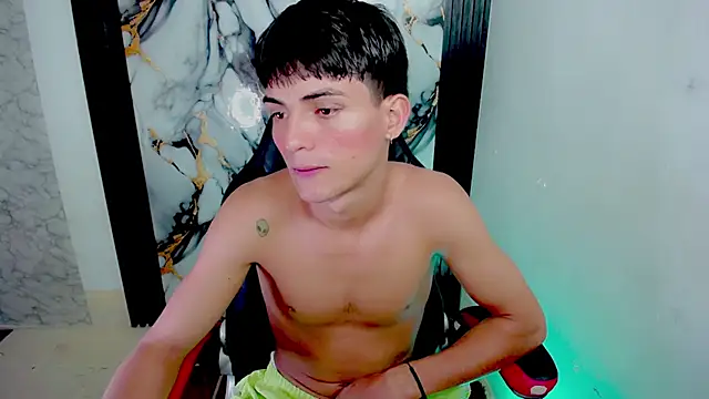 Thommy cute online show from December 4, 3:05 am