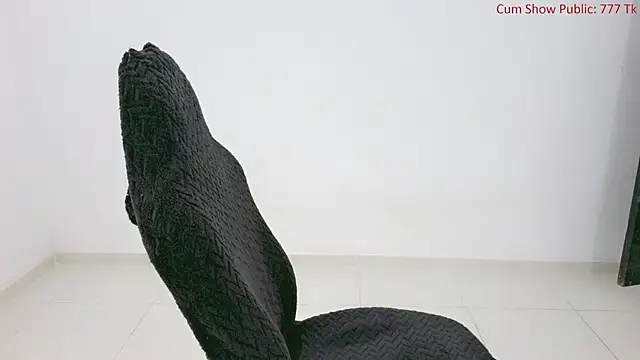 Snapshot of Thommy_cute chatting on June 21, 8:36 pm Thommy cute online show from June 21, 8:36 pm