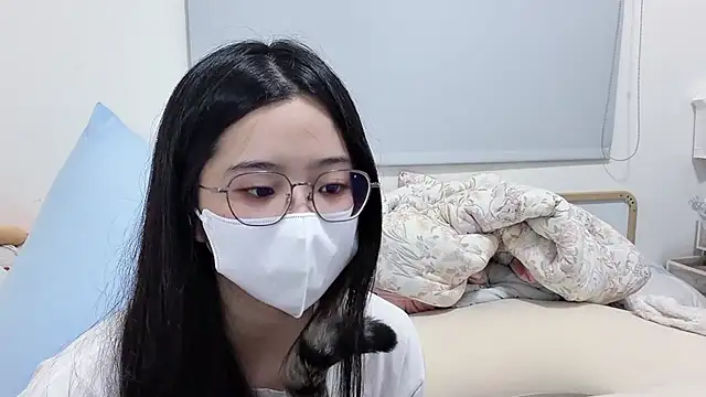LHeart online show from June 8, 1:55 pm