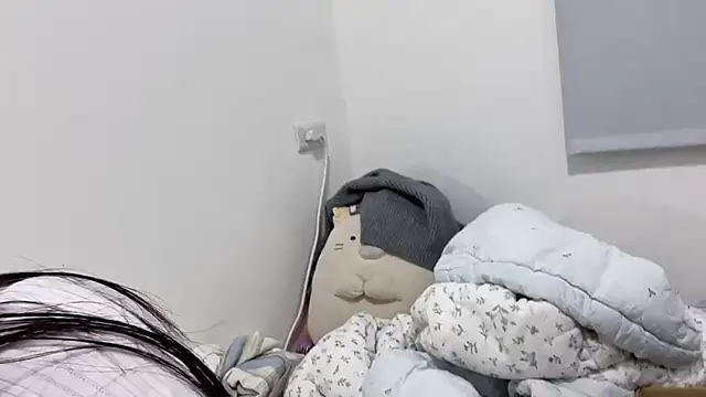 LHeart online show from October 28, 2:05 pm