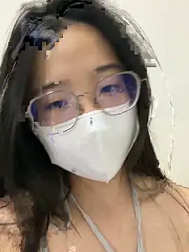 LHeart online show from April 15, 2:32 pm