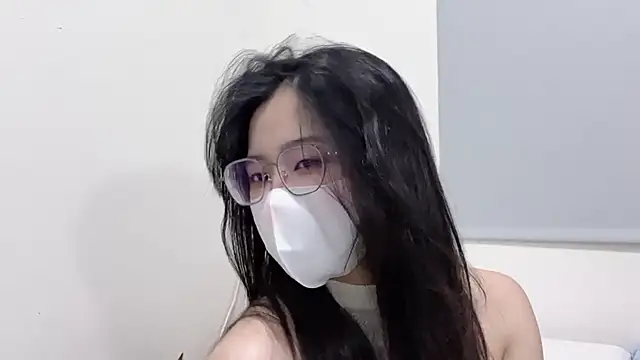 LHeart online show from November 17, 2:10 pm