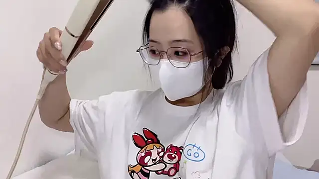 LHeart online show from October 14, 3:34 pm