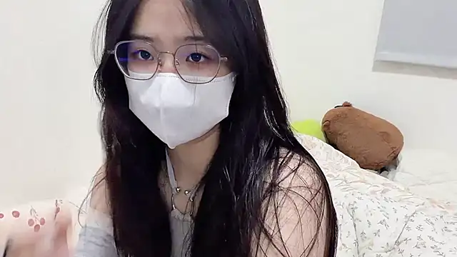 LHeart online show from March 25, 1:43 pm