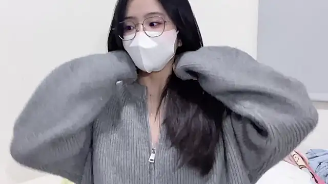 LHeart online show from November 8, 2:31 pm