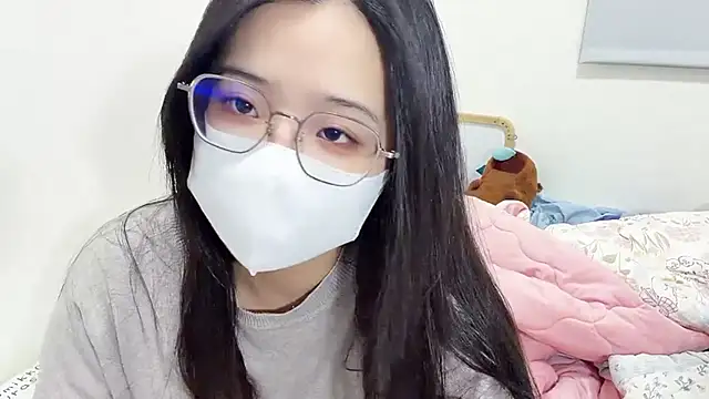 LHeart online show from December 18, 2:10 pm