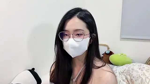 LHeart online show from December 19, 1:57 pm