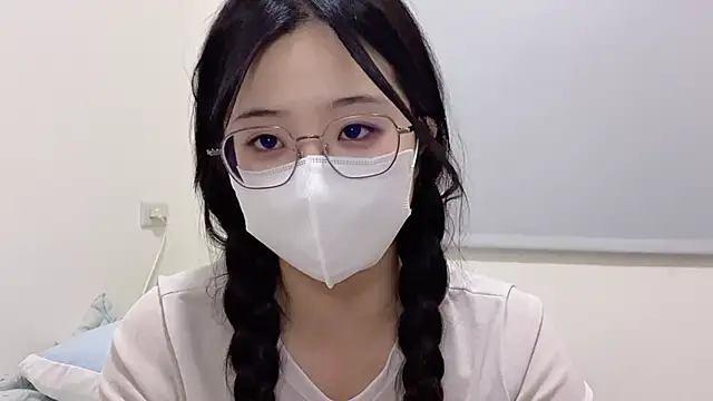 LHeart online show from October 2, 2:53 pm