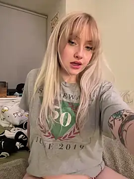 seeunexttuesday online show from April 8, 1:07 am