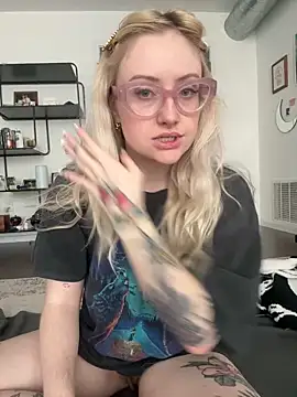 seeunexttuesday online show from November 18, 4:21 pm