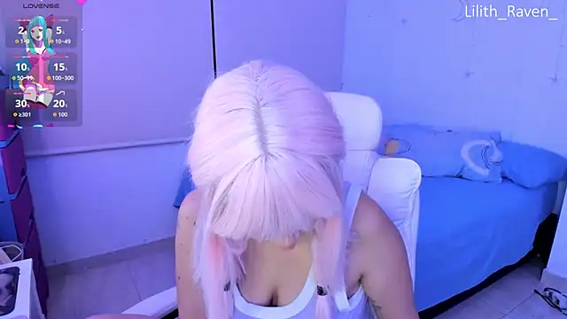 Snapshot of Lilith_Raven_ chatting on November 5, 4:48 am Lilith Raven online show from November 5, 4:48 am