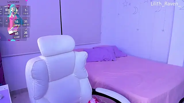 Snapshot of Lilith_Raven_ chatting on November 14, 3:43 am Lilith Raven online show from November 14, 3:43 am