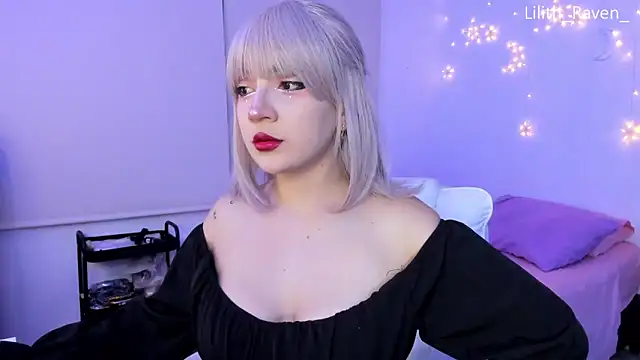 Snapshot of Lilith_Raven_ chatting on September 24, 3:46 am Lilith Raven online show from September 24, 3:46 am