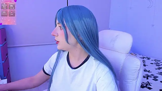 Snapshot of Lilith_Raven_ chatting on December 5, 4:44 am Lilith Raven online show from December 5, 4:44 am