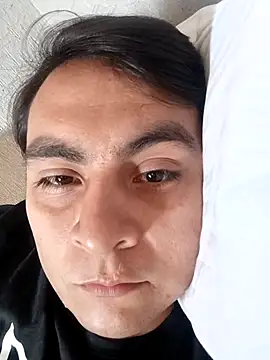 Snapshot of Ravenvodka chatting on September 23, 4:47 pm Ravenvodka online show from September 23, 4:47 pm