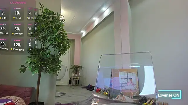 MayaHellen online show from September 9, 4:55 am