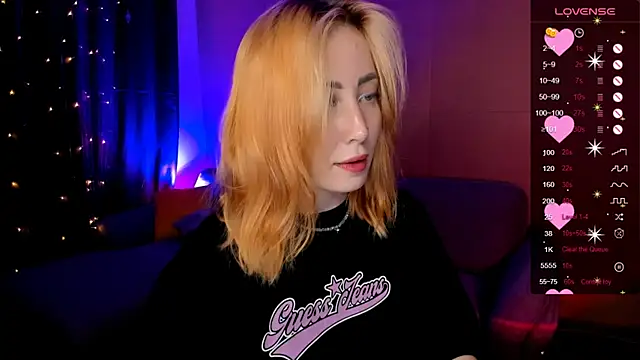 Snapshot of deboramoore chatting on June 14, 8:37 am deboramoore online show from June 14, 8:37 am