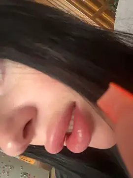 Snapshot of Soft_Pleasure chatting on May 18, 8:08 am Soft Pleasure online show from May 18, 8:08 am