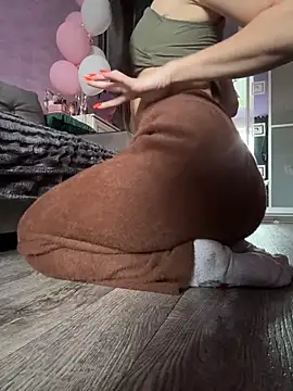 Snapshot of Soft_Pleasure chatting on May 13, 8:43 am Soft Pleasure online show from May 13, 8:43 am