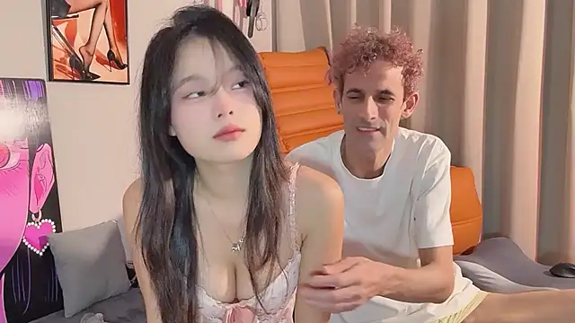 Snapshot of 19cmfuck18girl chatting on December 21, 2:30 pm 19cmfuck18girl online show from December 21, 2:30 pm