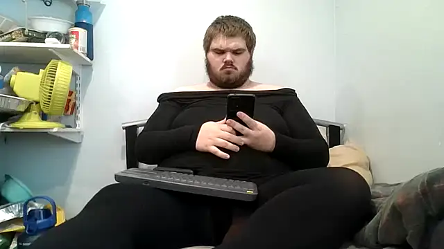 Snapshot of alexthe9t chatting on November 11, 8:14 pm alexthe9t online show from November 11, 8:14 pm