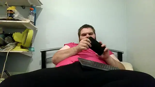 Snapshot of alexthe9t chatting on September 26, 12:45 pm alexthe9t online show from September 26, 12:45 pm