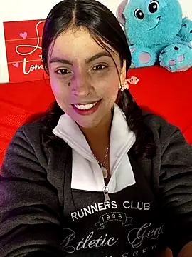 Fox Roxxan online show from May 9, 2:15 am