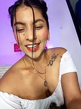 Fox Roxxan online show from May 28, 2:19 am