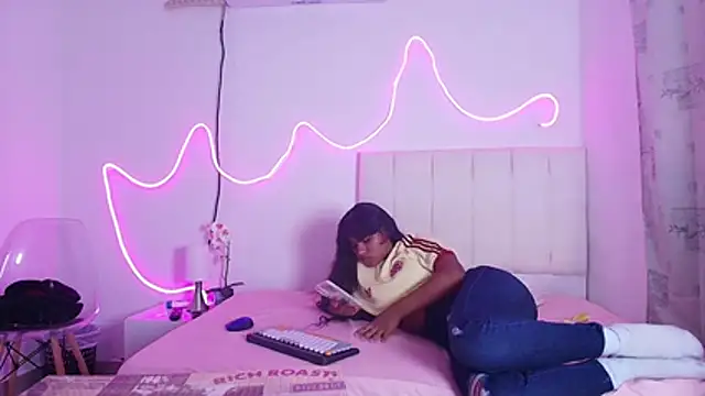 Andre lezcano online show from March 29, 10:33 pm