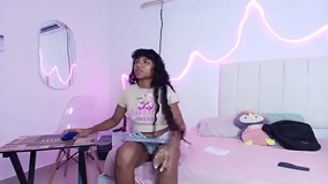 Andre lezcano online show from February 6, 6:04 pm