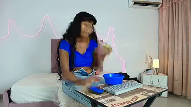 Andre lezcano online show from February 12, 7:57 pm