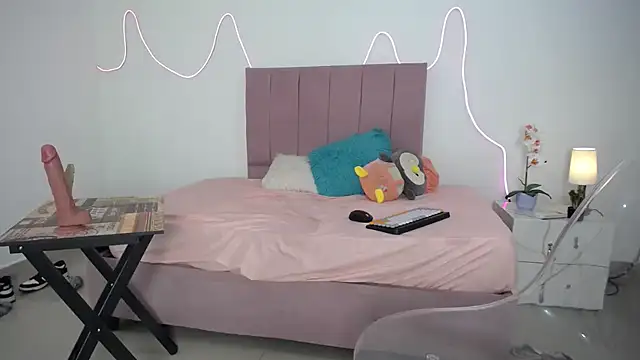 Andre lezcano online show from January 6, 11:09 pm