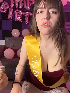 Snapshot of antonelaXantonysex chatting on February 4, 6:14 pm antonelaXantonysex online show from February 4, 6:14 pm