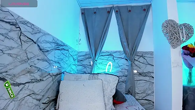 Snapshot of fanEmy chatting on October 24, 2:05 pm fanEmy online show from October 24, 2:05 pm