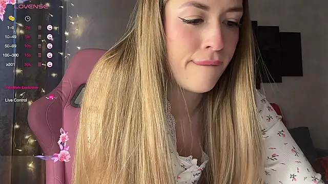 StacyWells online show from February 13, 2:00 am