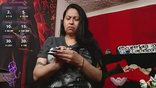 Snapshot of holydeath_1 chatting on June 25, 8:14 pm holydeath 1 online show from June 25, 8:14 pm