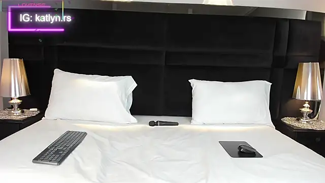 KatlynRous online show from November 10, 5:18 pm