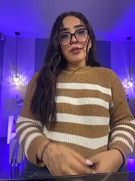 KatlynRous online show from May 15, 6:39 pm