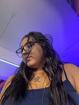 KatlynRous online show from May 6, 5:50 pm