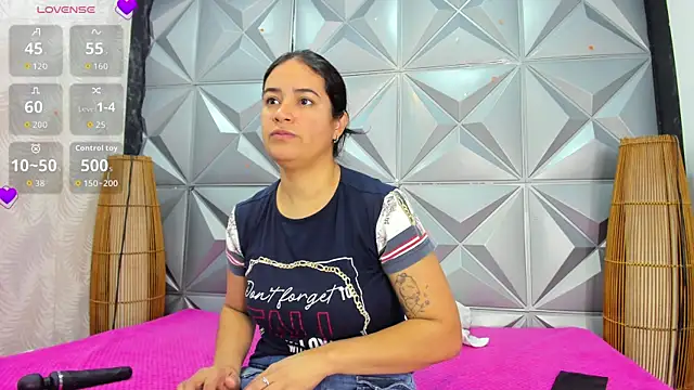 GreciaFox1 online show from December 18, 11:36 am